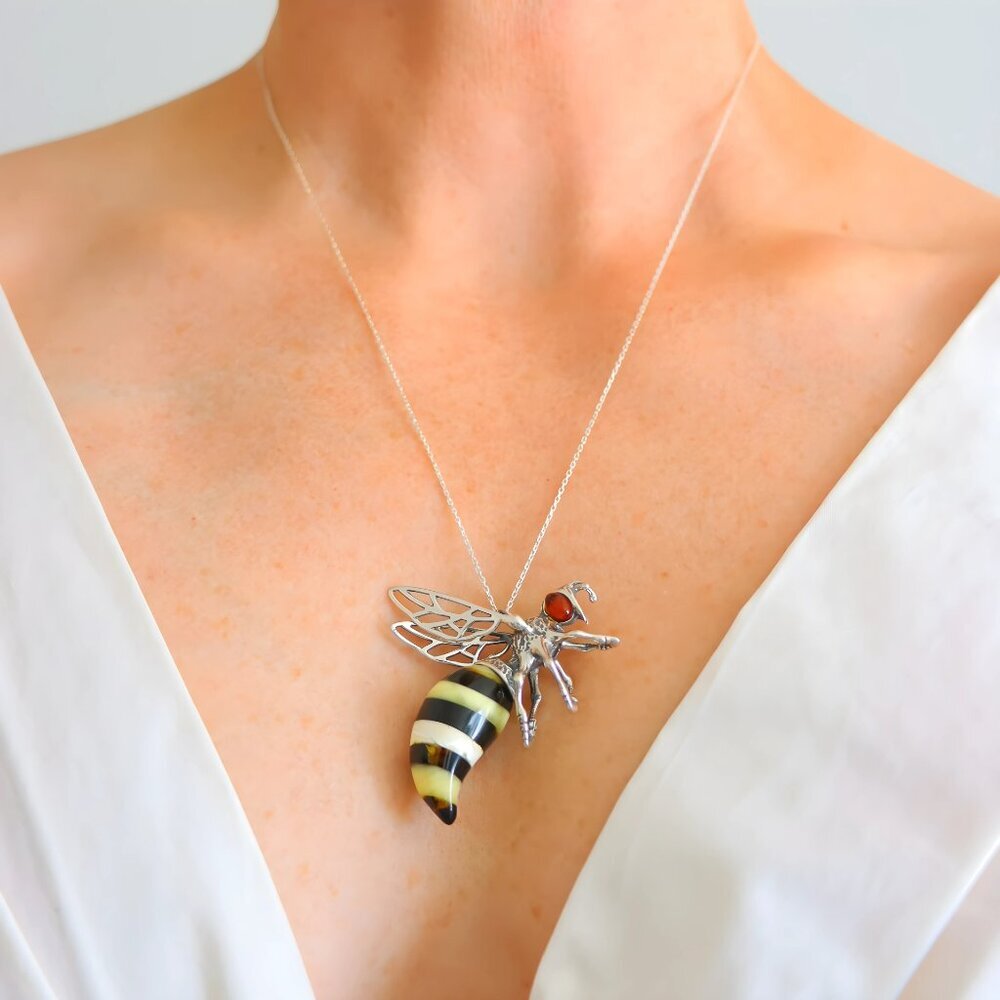 Baltic Amber Bumble Bee Pendant Necklace 925 Sterling Silver